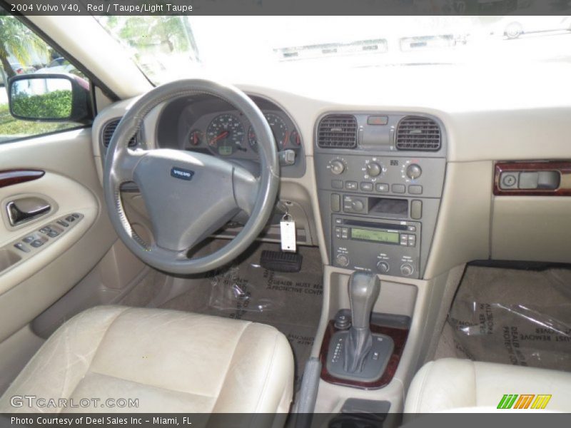 Red / Taupe/Light Taupe 2004 Volvo V40