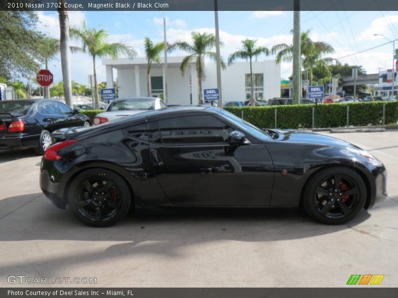 Magnetic Black / Black Cloth 2010 Nissan 370Z Coupe