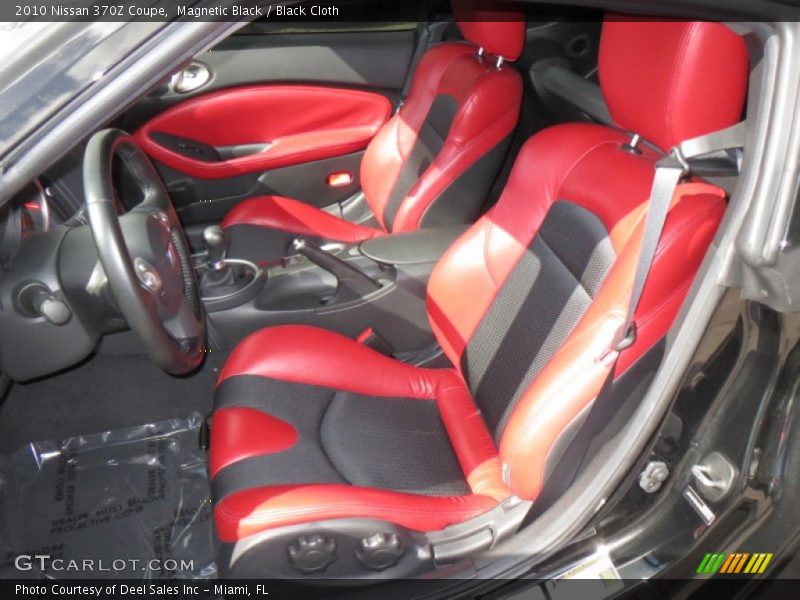 Magnetic Black / Black Cloth 2010 Nissan 370Z Coupe