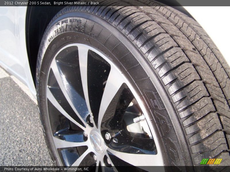 Bright Silver Metallic / Black 2012 Chrysler 200 S Sedan
