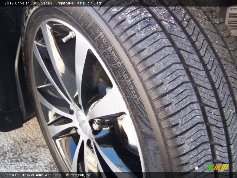 Bright Silver Metallic / Black 2012 Chrysler 200 S Sedan