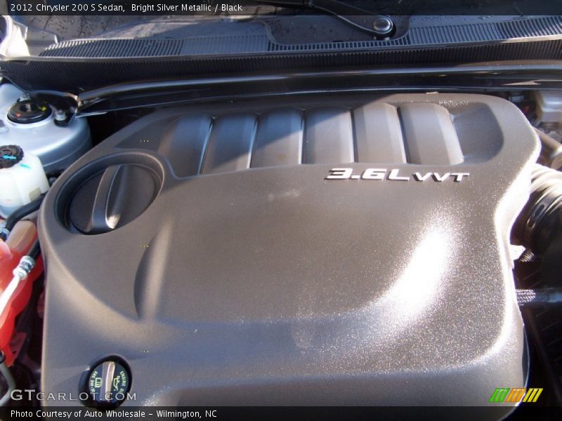 Bright Silver Metallic / Black 2012 Chrysler 200 S Sedan