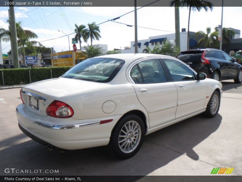 Porcelain / Ivory 2008 Jaguar X-Type 3.0 Sedan