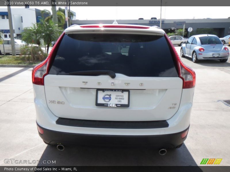 Ice White / Sandstone 2010 Volvo XC60 T6 AWD