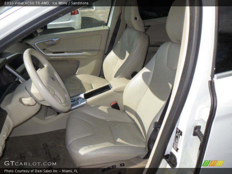 Ice White / Sandstone 2010 Volvo XC60 T6 AWD