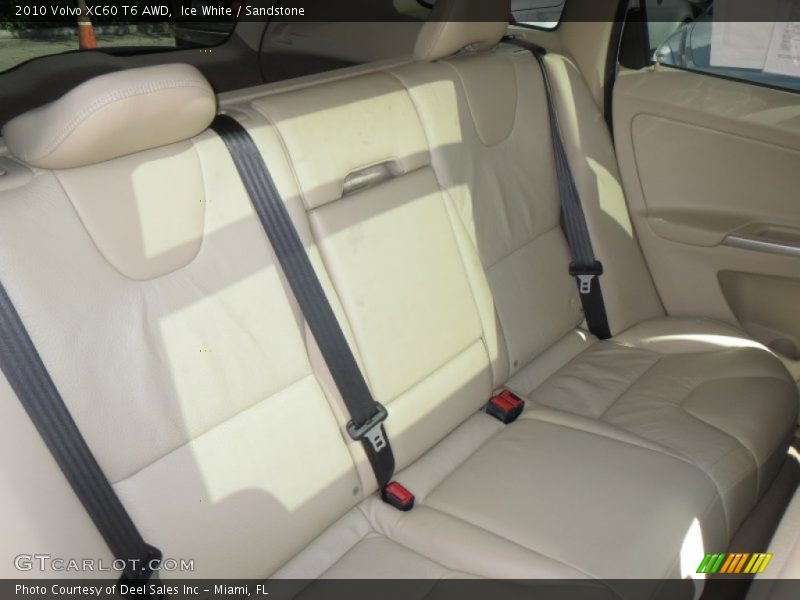 Ice White / Sandstone 2010 Volvo XC60 T6 AWD