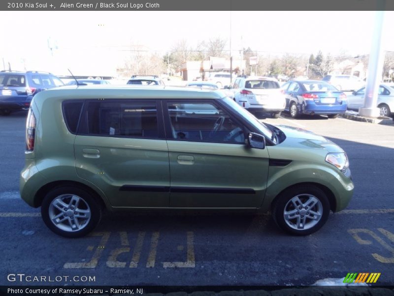 Alien Green / Black Soul Logo Cloth 2010 Kia Soul +