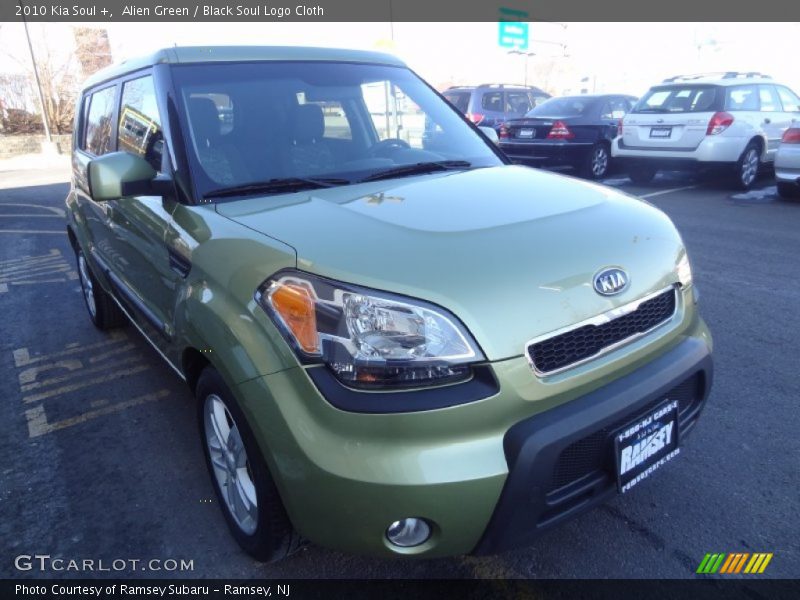 Alien Green / Black Soul Logo Cloth 2010 Kia Soul +