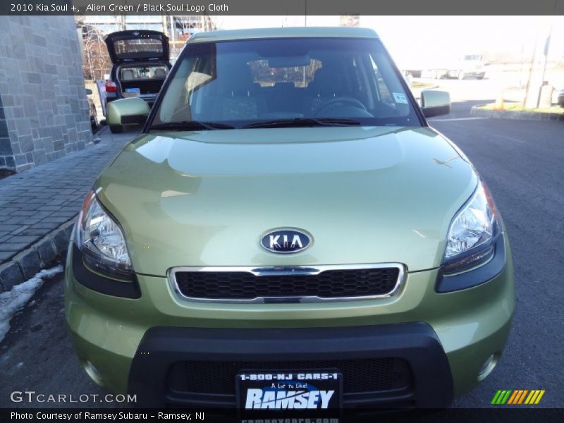 Alien Green / Black Soul Logo Cloth 2010 Kia Soul +