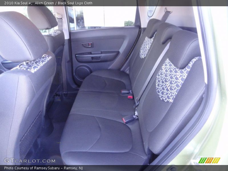 Alien Green / Black Soul Logo Cloth 2010 Kia Soul +
