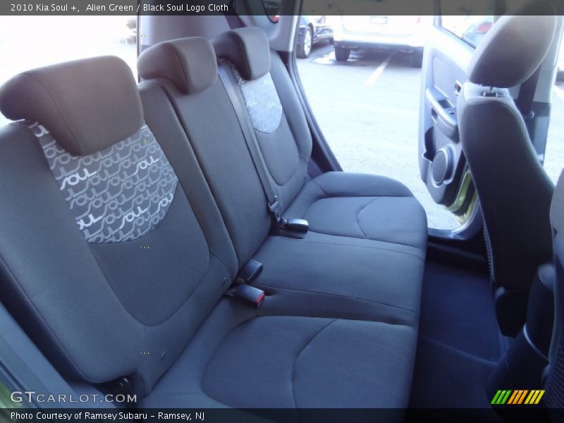 Alien Green / Black Soul Logo Cloth 2010 Kia Soul +