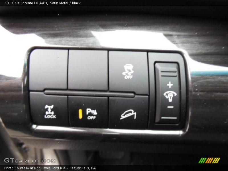 Satin Metal / Black 2013 Kia Sorento LX AWD