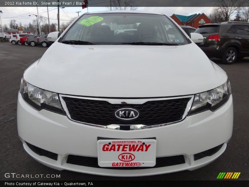 Snow White Pearl / Black 2012 Kia Forte EX