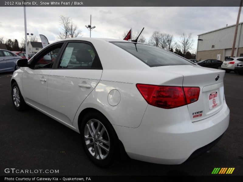 Snow White Pearl / Black 2012 Kia Forte EX