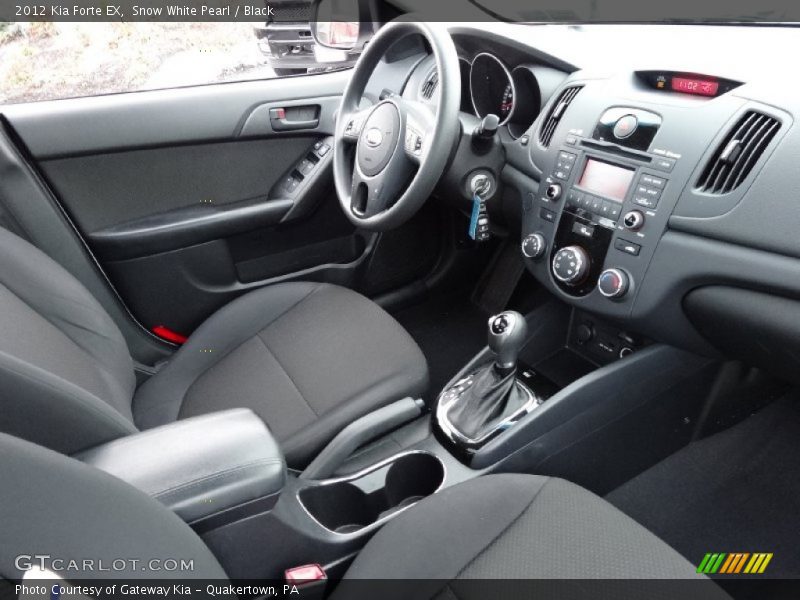 Snow White Pearl / Black 2012 Kia Forte EX