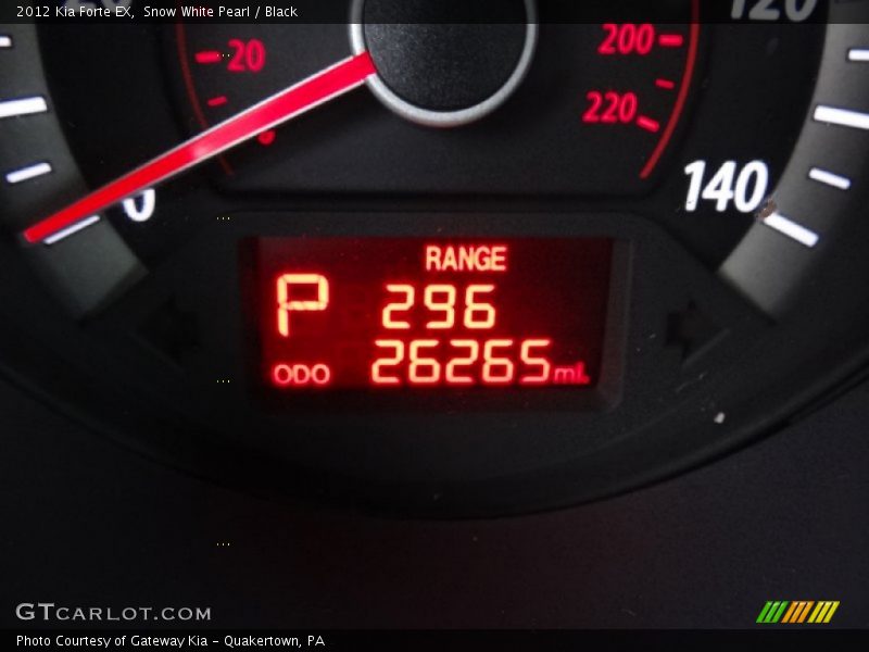 Snow White Pearl / Black 2012 Kia Forte EX