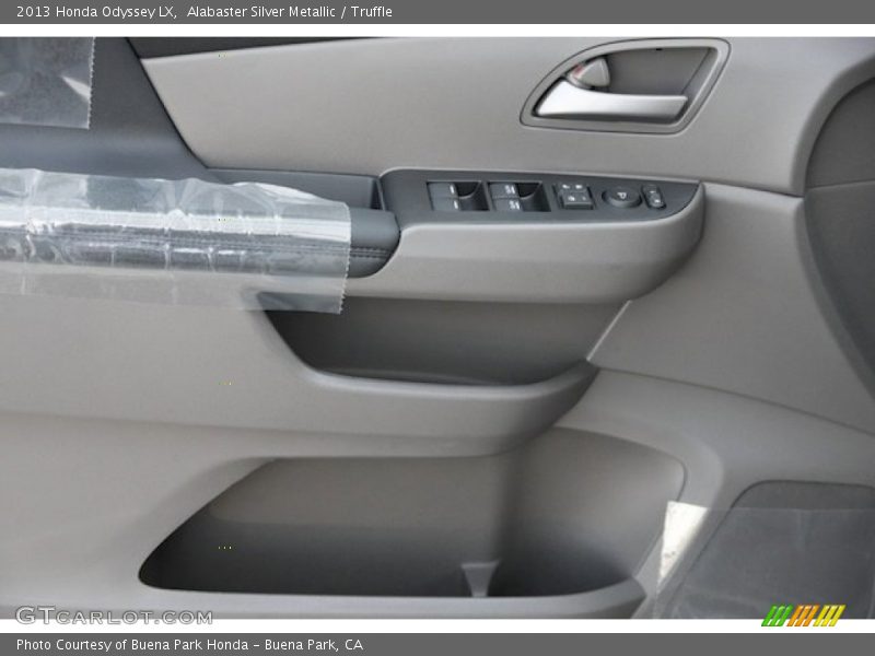 Alabaster Silver Metallic / Truffle 2013 Honda Odyssey LX