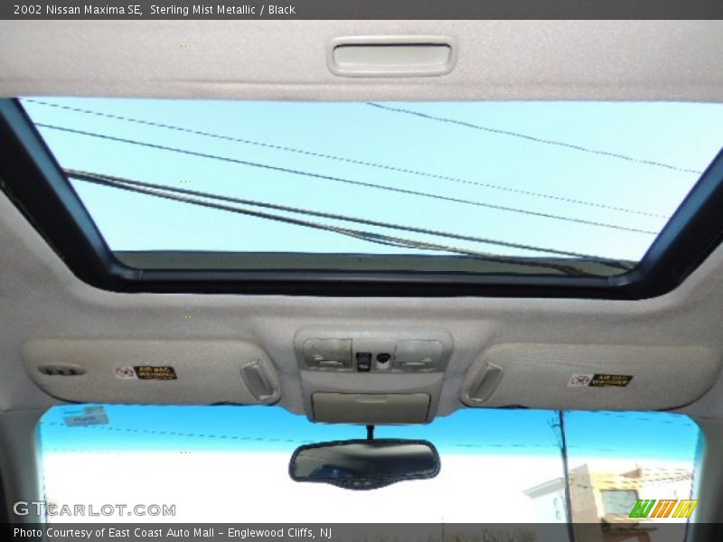Sterling Mist Metallic / Black 2002 Nissan Maxima SE