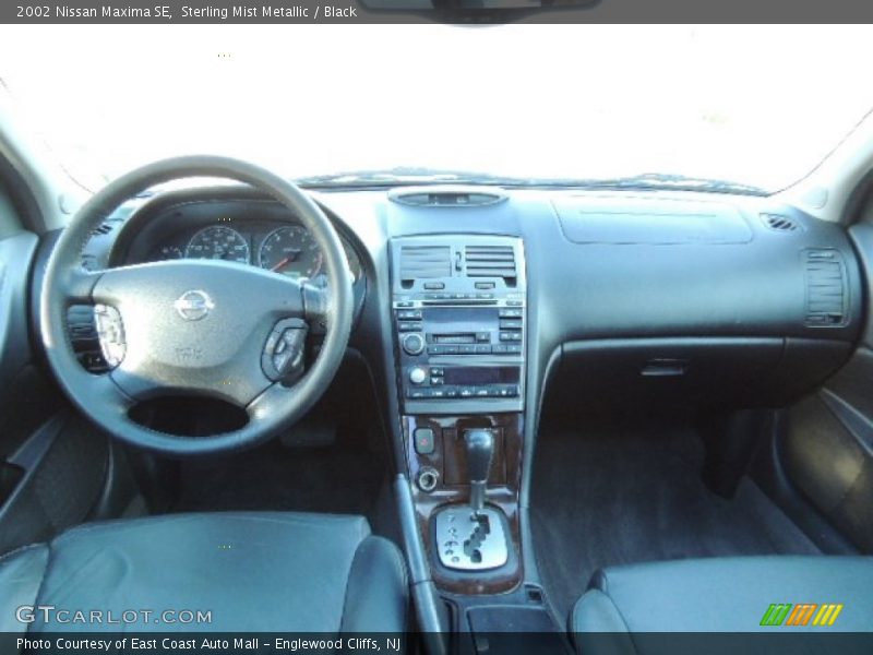 Sterling Mist Metallic / Black 2002 Nissan Maxima SE