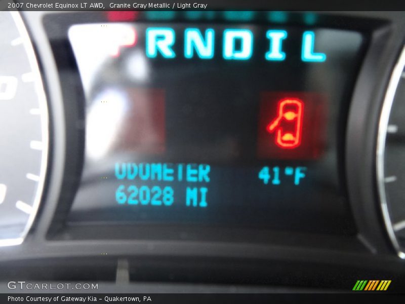Granite Gray Metallic / Light Gray 2007 Chevrolet Equinox LT AWD