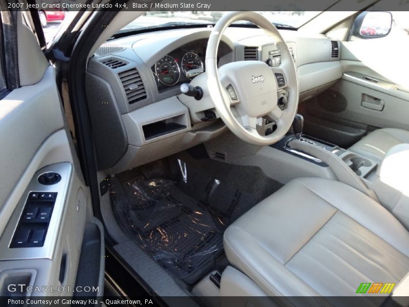 Black / Medium Slate Gray 2007 Jeep Grand Cherokee Laredo 4x4
