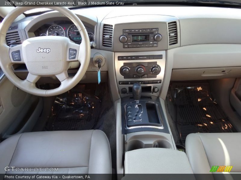 Black / Medium Slate Gray 2007 Jeep Grand Cherokee Laredo 4x4