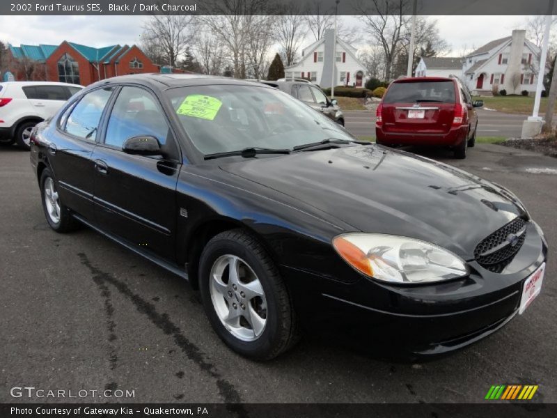 Black / Dark Charcoal 2002 Ford Taurus SES