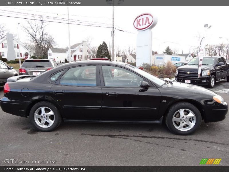 Black / Dark Charcoal 2002 Ford Taurus SES