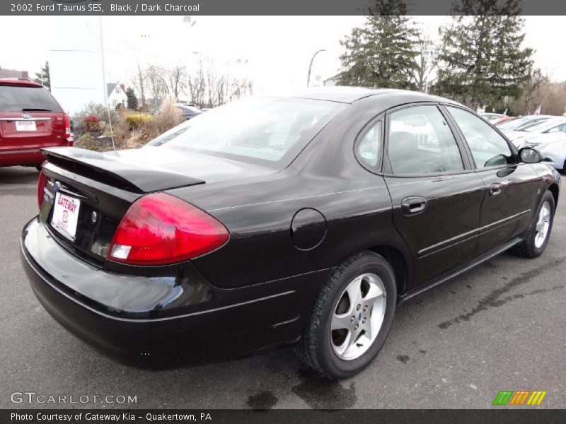 Black / Dark Charcoal 2002 Ford Taurus SES