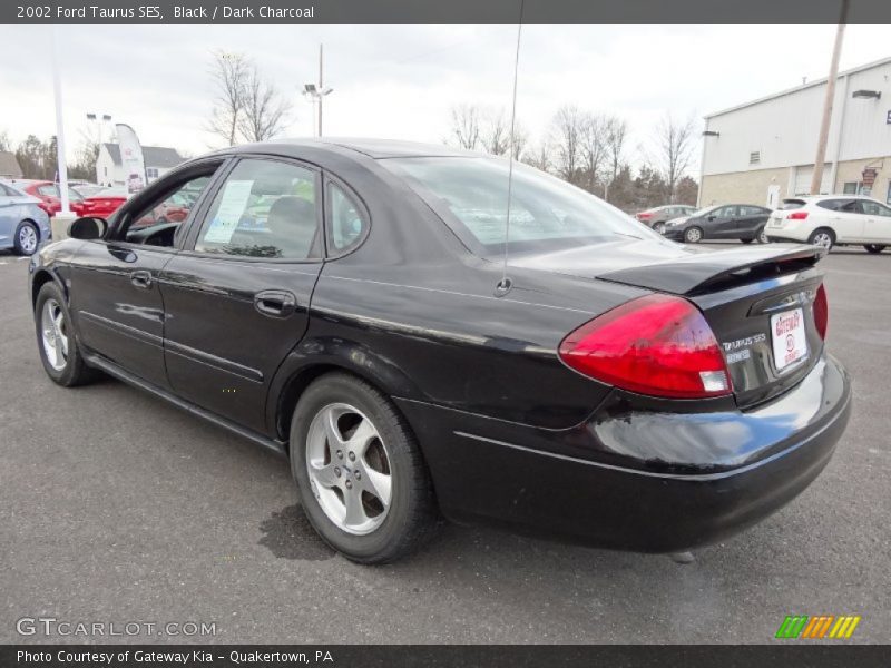 Black / Dark Charcoal 2002 Ford Taurus SES