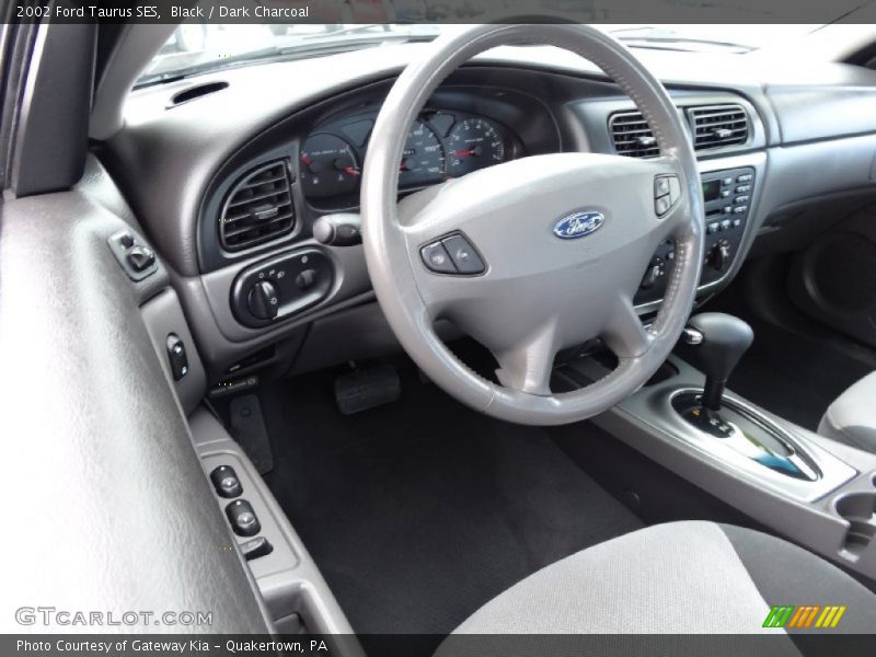 Black / Dark Charcoal 2002 Ford Taurus SES
