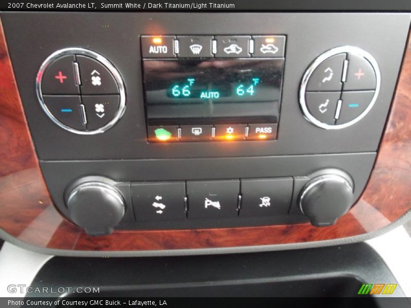 Summit White / Dark Titanium/Light Titanium 2007 Chevrolet Avalanche LT