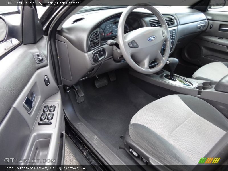 Black / Dark Charcoal 2002 Ford Taurus SES