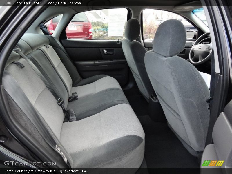 Black / Dark Charcoal 2002 Ford Taurus SES