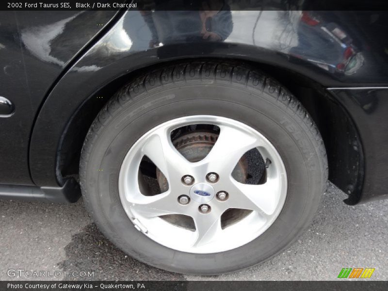 Black / Dark Charcoal 2002 Ford Taurus SES