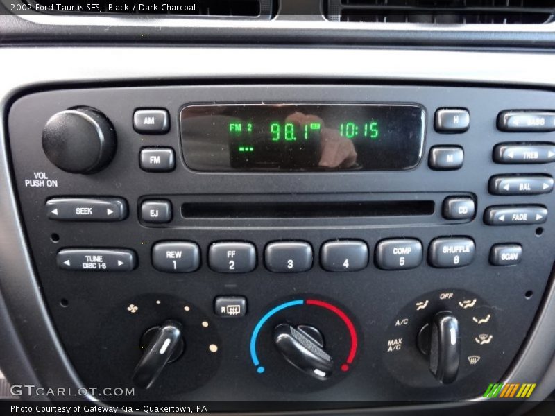 Black / Dark Charcoal 2002 Ford Taurus SES