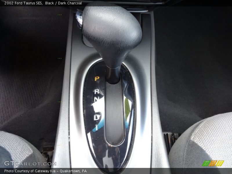 Black / Dark Charcoal 2002 Ford Taurus SES