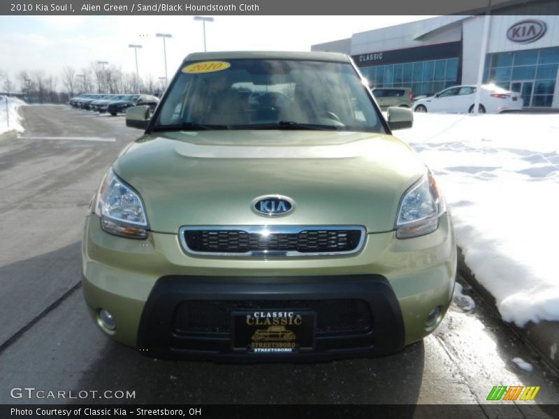 Alien Green / Sand/Black Houndstooth Cloth 2010 Kia Soul !