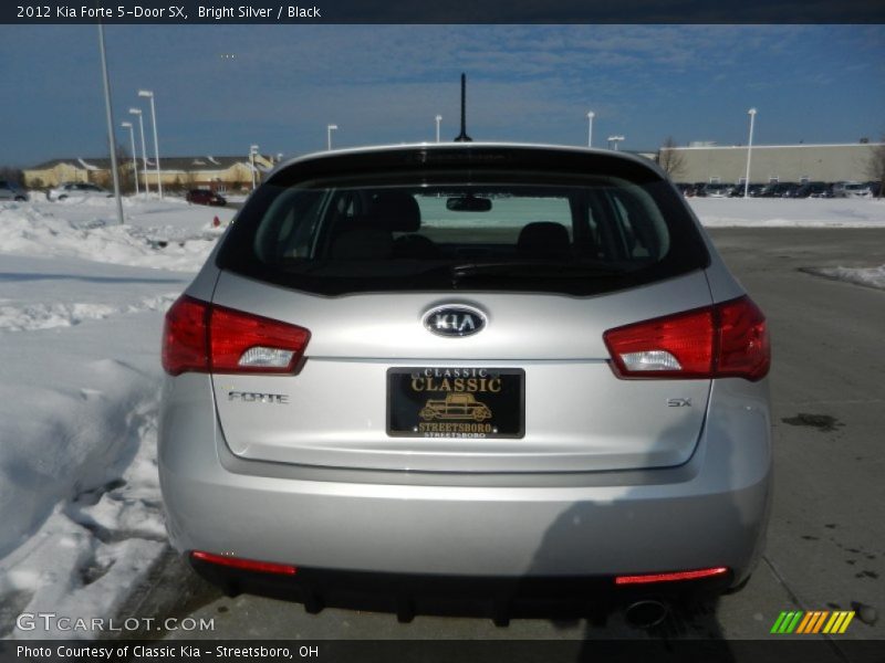 Bright Silver / Black 2012 Kia Forte 5-Door SX