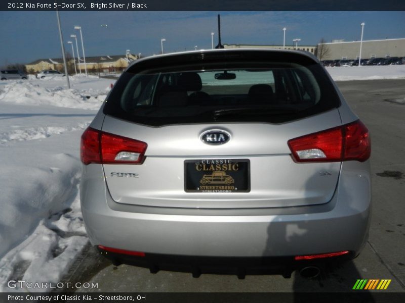 Bright Silver / Black 2012 Kia Forte 5-Door SX