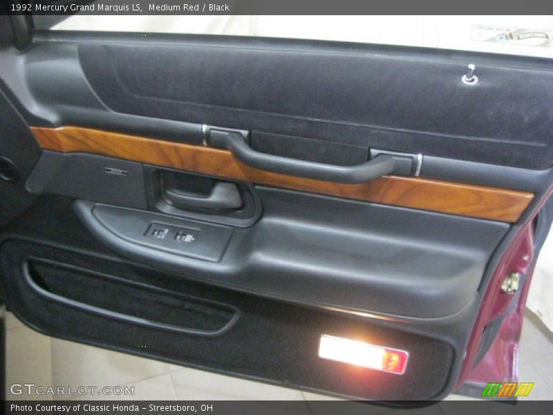 Medium Red / Black 1992 Mercury Grand Marquis LS