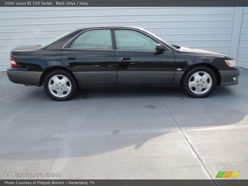 Black Onyx / Ivory 2000 Lexus ES 300 Sedan