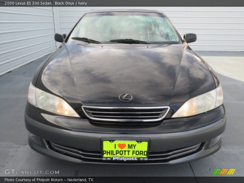 Black Onyx / Ivory 2000 Lexus ES 300 Sedan