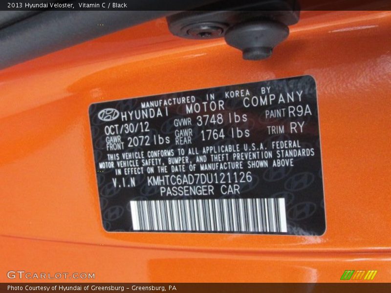 Vitamin C / Black 2013 Hyundai Veloster
