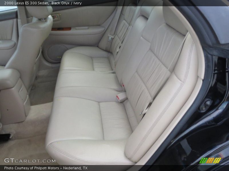 Black Onyx / Ivory 2000 Lexus ES 300 Sedan