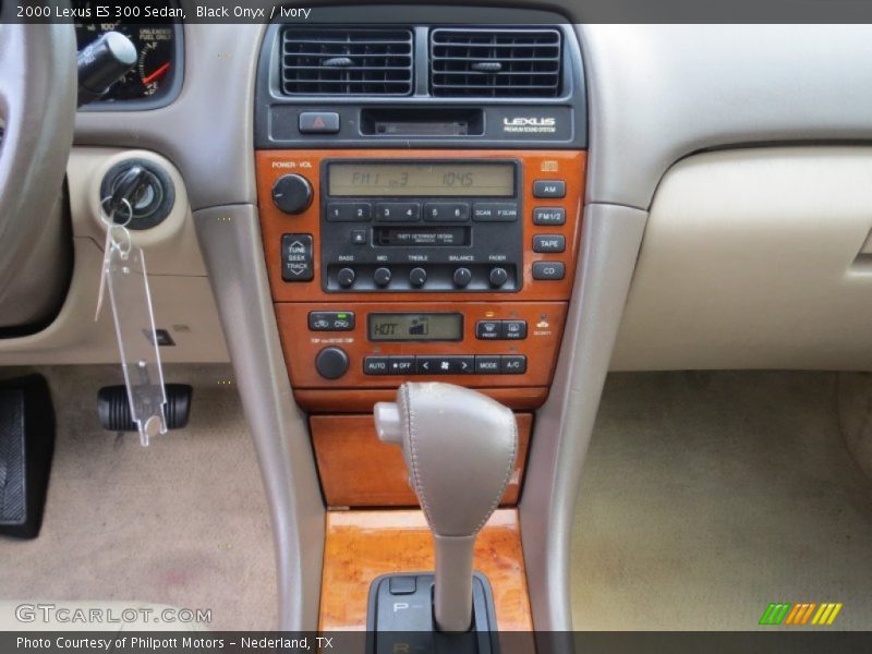 Black Onyx / Ivory 2000 Lexus ES 300 Sedan