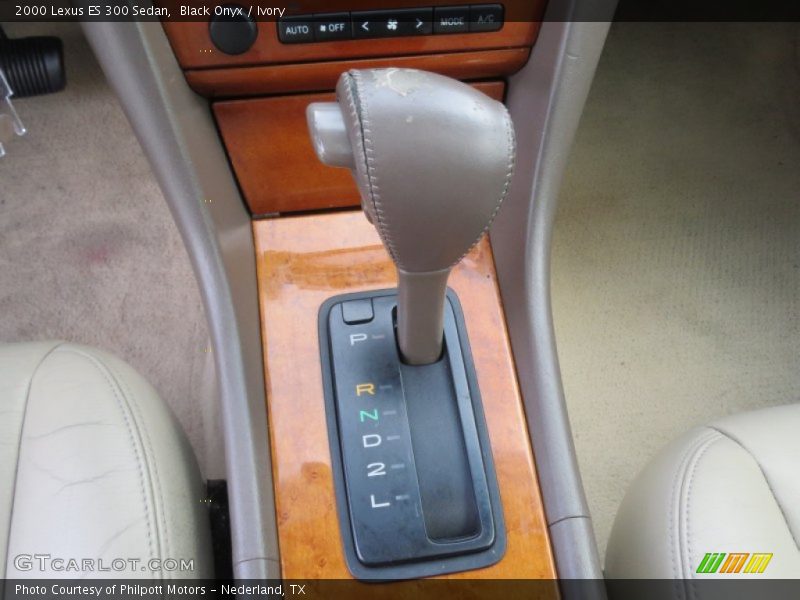 Black Onyx / Ivory 2000 Lexus ES 300 Sedan