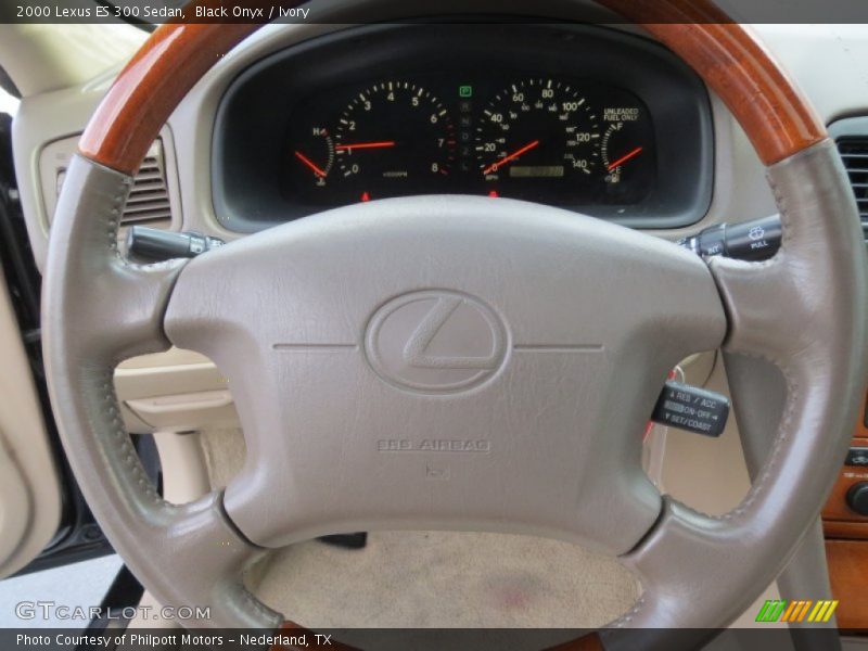 Black Onyx / Ivory 2000 Lexus ES 300 Sedan