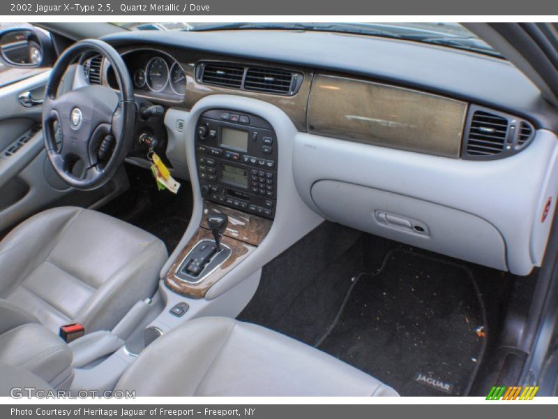 Dashboard of 2002 X-Type 2.5