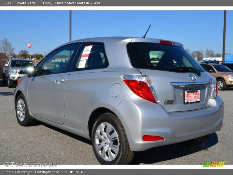 Classic Silver Metallic / Ash 2013 Toyota Yaris L 3 Door